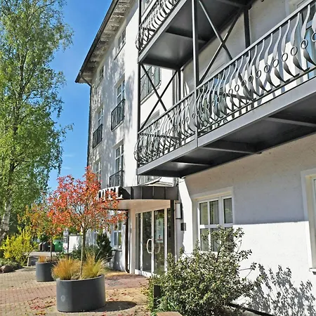 Park-hostel Nur 500 M Zum Hotel Sellin (Rugen)