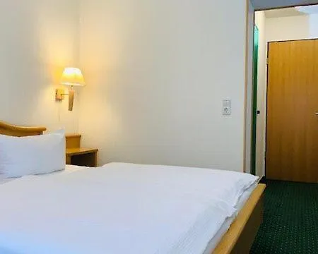 Park-hostel Nur 500 M Zum 3* Sellin (Rugen)