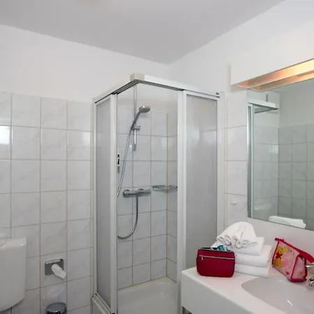 Park-hostel Nur 500 M Zum 3*